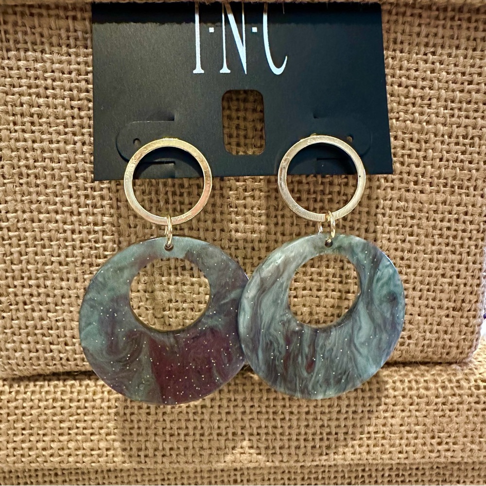 NWT INC Earrings - Green marbled acrylic faux tortoise circle, Gold tone